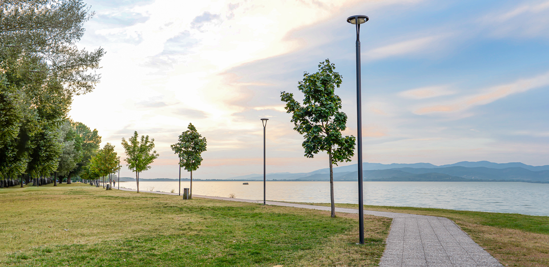 éclairage public de Lac Trasimène avec ECORAYS - AEC Illuminazione