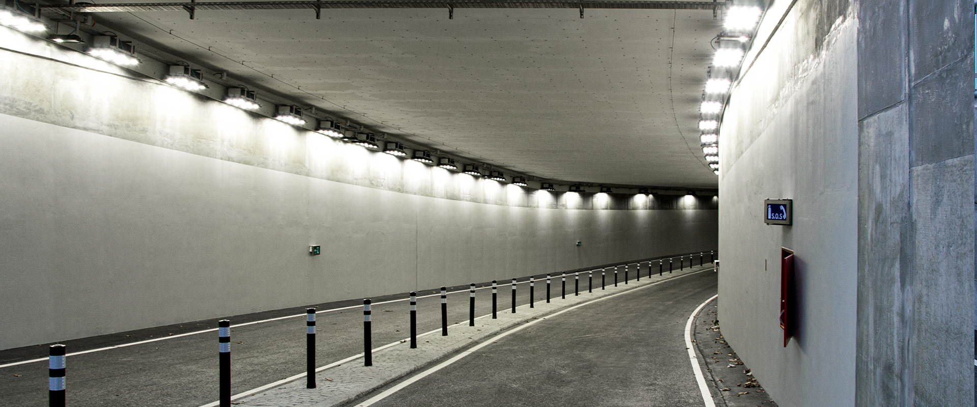 Projecteurs tunnels routiers