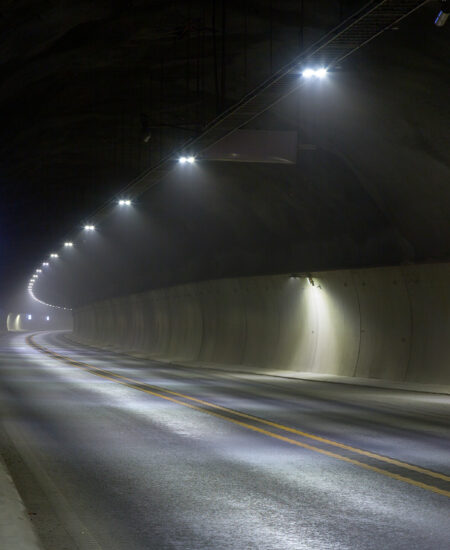 Projecteur pour galeries et tunnels Éclairage LED pour tunnels et passages souterrains