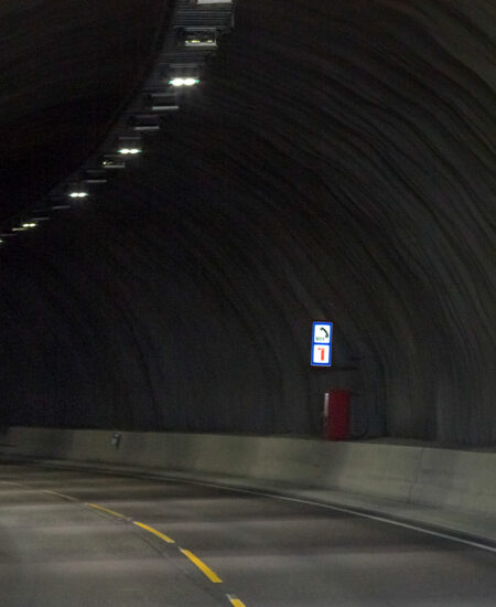 Solutions pour l'éclairage des tunnels et galeries à LED - AEC Illuminazione